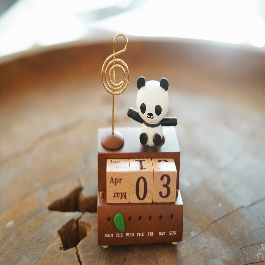 Wooden panda calendar music box, desktop bedroom ornaments ornaments toys